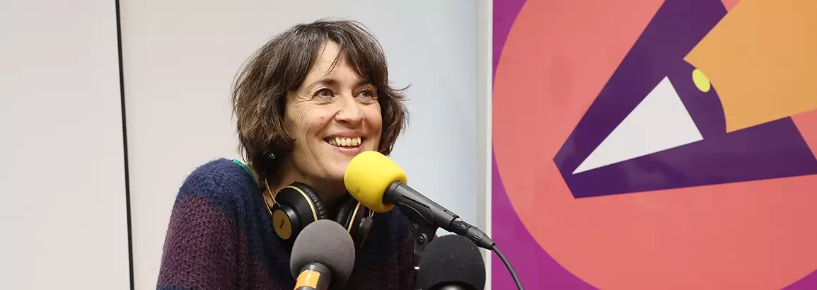 Emmanuelle Soler recueille la parole des enfants dans ses émissions et podcasts